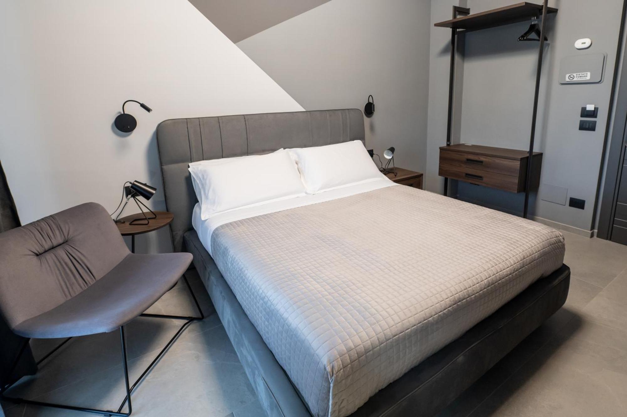 Mia Rooms B&B ミラッツォ エクステリア 写真