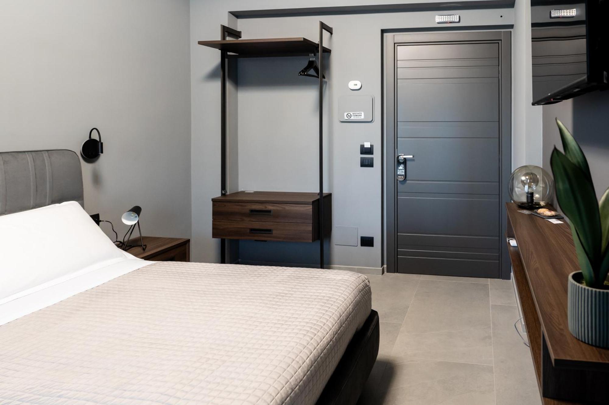 Mia Rooms B&B ミラッツォ エクステリア 写真
